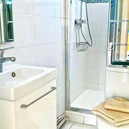 Blue Summer Vibes - 4 - Ac, Parking, At 50m, Discnt Apartment *