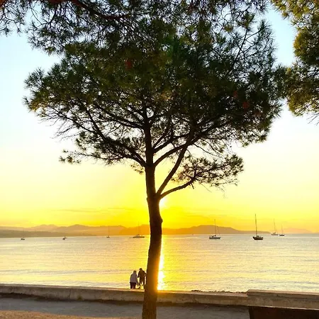 Apartment Blue Summer Vibes For 4p, Ac, Balcony, Parking, At 50m, Access -4 La Ciotat