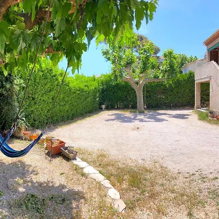 Apartment Blue Summer Vibes For 4p, Ac, Balcony, Parking, At 50m, Access -4 *